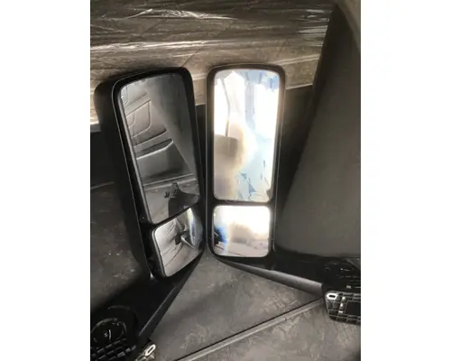 INTERNATIONAL  Cab