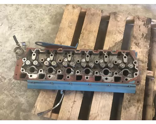 INTERNATIONAL  Cylinder Head