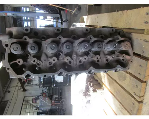 INTERNATIONAL  Cylinder Head