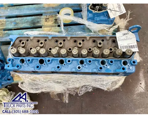 INTERNATIONAL  Cylinder Head