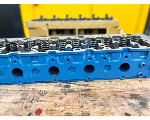 INTERNATIONAL  Cylinder Head