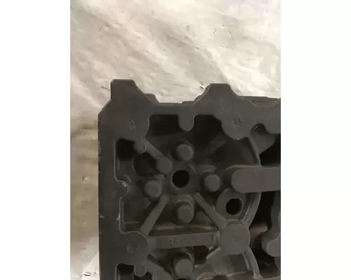 INTERNATIONAL  Cylinder Head