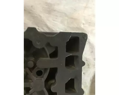 INTERNATIONAL  Cylinder Head