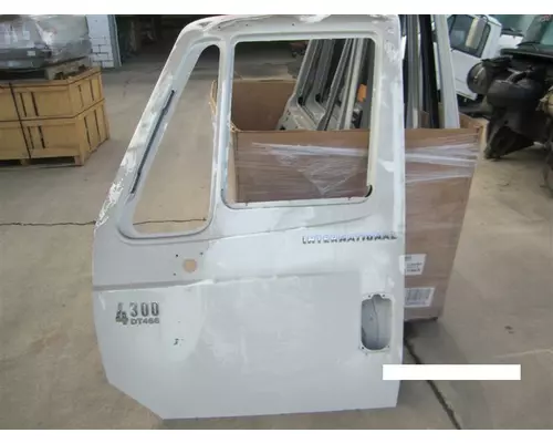 INTERNATIONAL  DOOR ASSEMBLY, FRONT