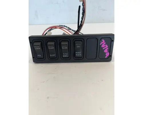 INTERNATIONAL  Dash  Console Switch