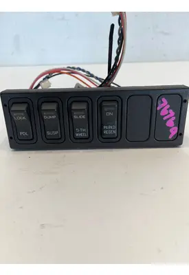 INTERNATIONAL  Dash / Console Switch