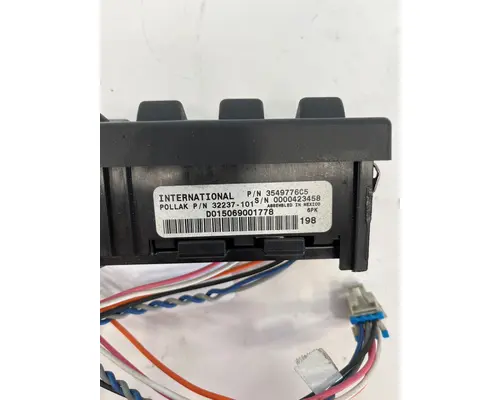 INTERNATIONAL  Dash  Console Switch