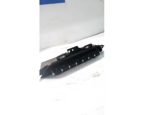 INTERNATIONAL  Dash  Console Switch