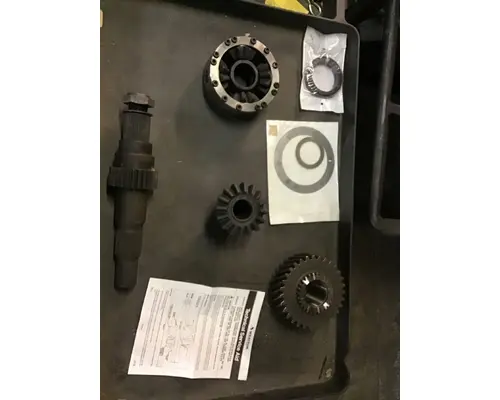 INTERNATIONAL  Differential Parts, Misc.