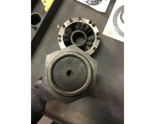 INTERNATIONAL  Differential Parts, Misc.