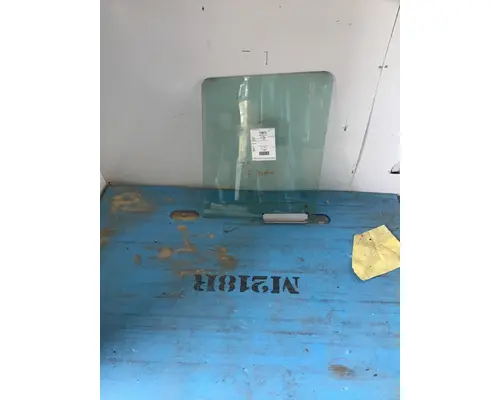 INTERNATIONAL  Door Glass, Front