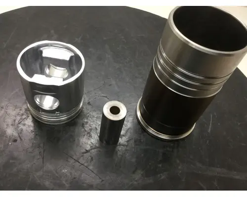 INTERNATIONAL  Engine Parts, Misc.