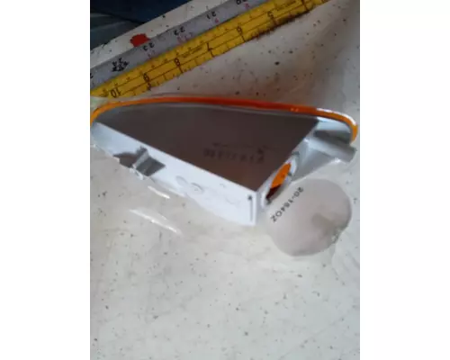 INTERNATIONAL  Front Lamp (Turn Signal)