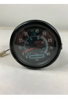INTERNATIONAL  GAUGE - SPEEDOMETER