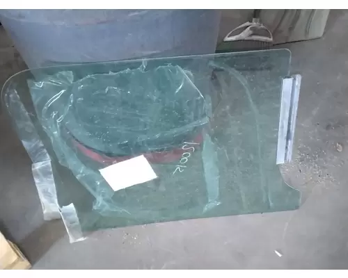 INTERNATIONAL  Glass, Windshield Glass