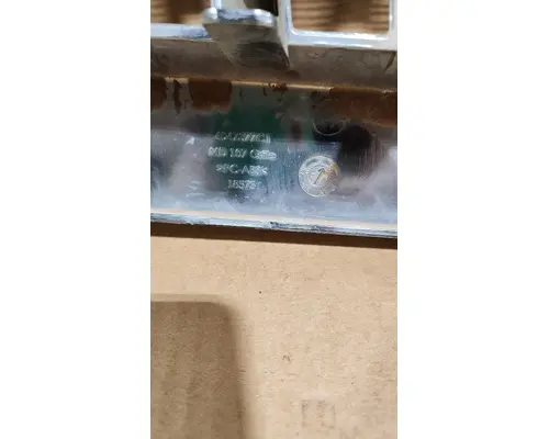 INTERNATIONAL  Grille