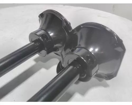 INTERNATIONAL  Horn