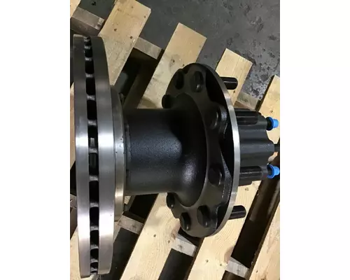 INTERNATIONAL  Hub Cap