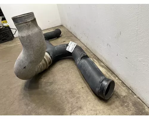 INTERNATIONAL  Intake Manifold