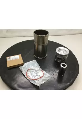 INTERNATIONAL  Piston