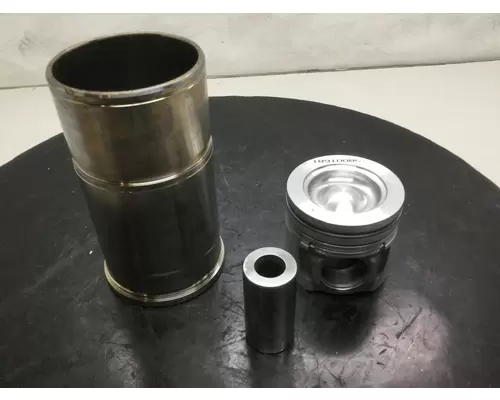 INTERNATIONAL  Piston