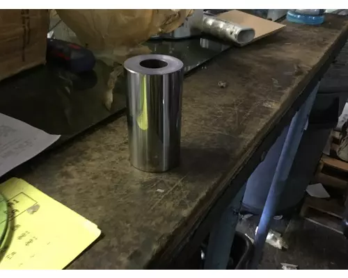 INTERNATIONAL  Piston