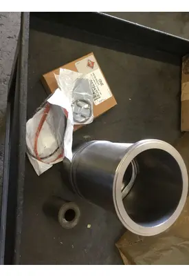 INTERNATIONAL  Piston