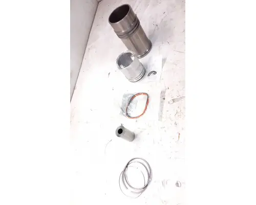 INTERNATIONAL  Piston