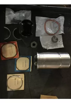 INTERNATIONAL  Piston