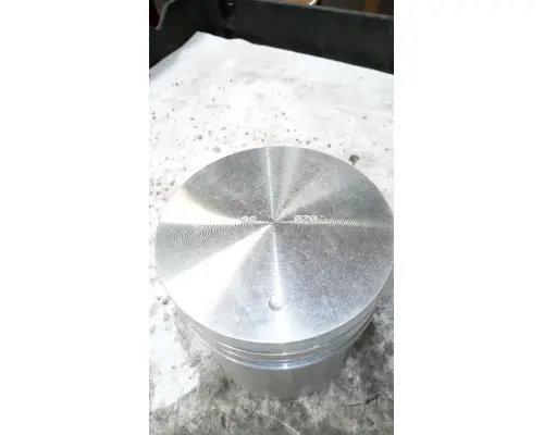 INTERNATIONAL  Piston