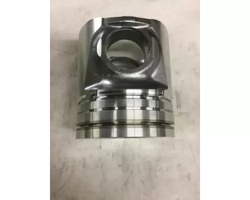 INTERNATIONAL  Piston