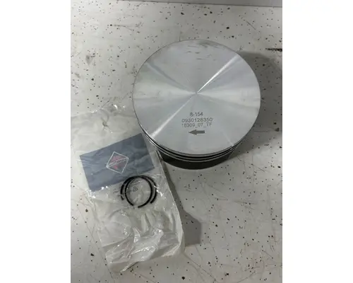 INTERNATIONAL  Piston