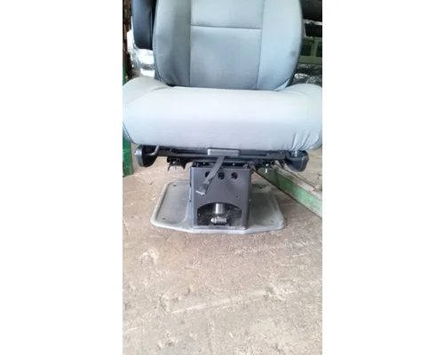 INTERNATIONAL  Seat, Front