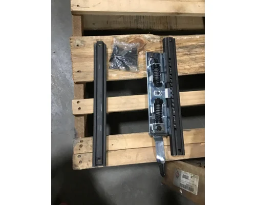 INTERNATIONAL  Seat Belt