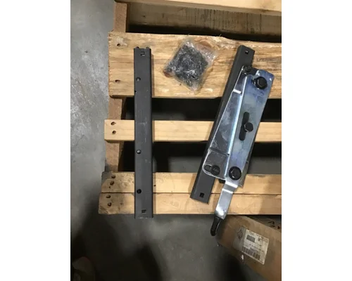INTERNATIONAL  Seat Belt
