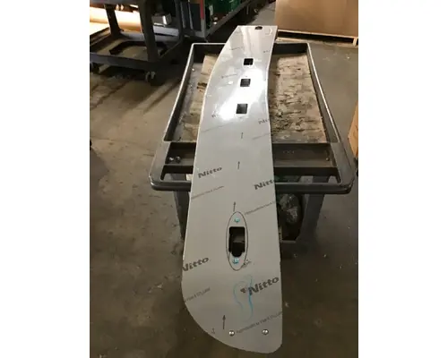 INTERNATIONAL  Sun Visor (External)