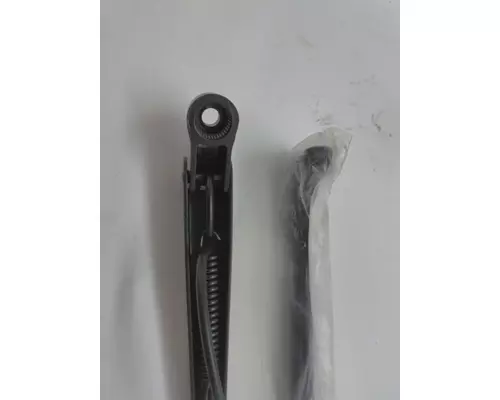 INTERNATIONAL  Windshield Wiper Arm