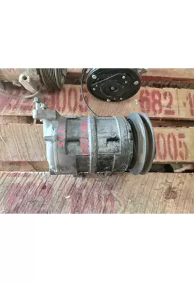 ISUZU 4.8 4CY Air Conditioner Compressor