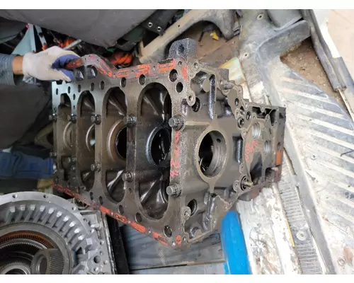 ISUZU 4.8 Cylinder Block