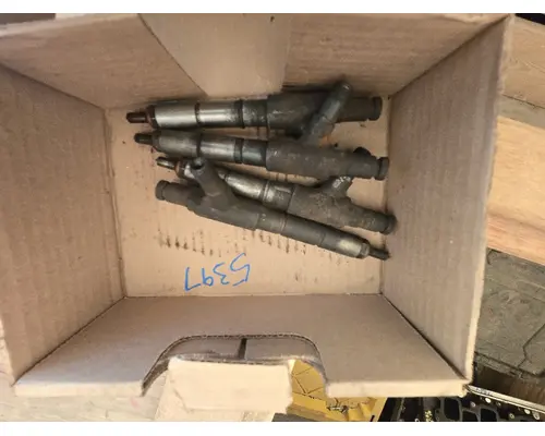 ISUZU 4.8 Fuel Injector