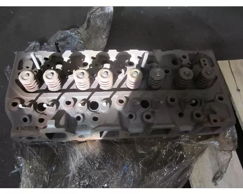 ISUZU 4BD1 Cylinder Head