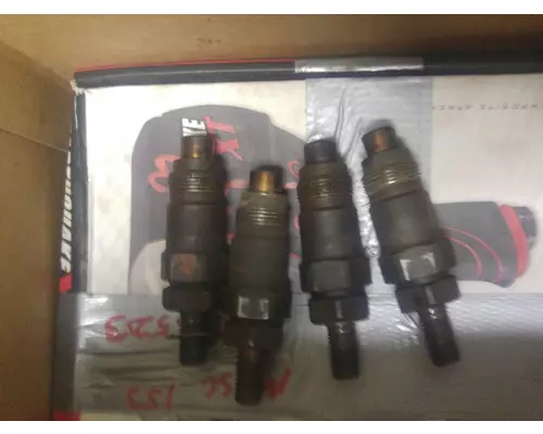 ISUZU 4BD2TC Fuel Injector