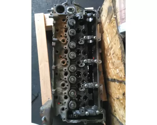 ISUZU 4HE1T CYLINDER HEAD