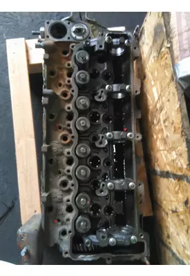 ISUZU 4HE1T CYLINDER HEAD