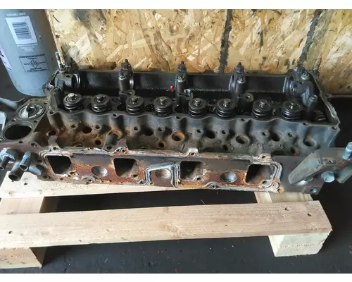 ISUZU 4HE1T CYLINDER HEAD