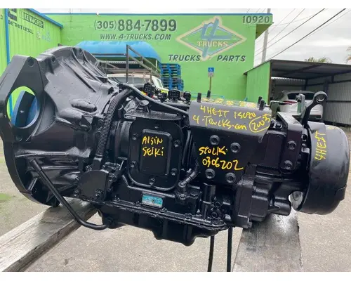 ISUZU 4HE1T Transmission Assembly