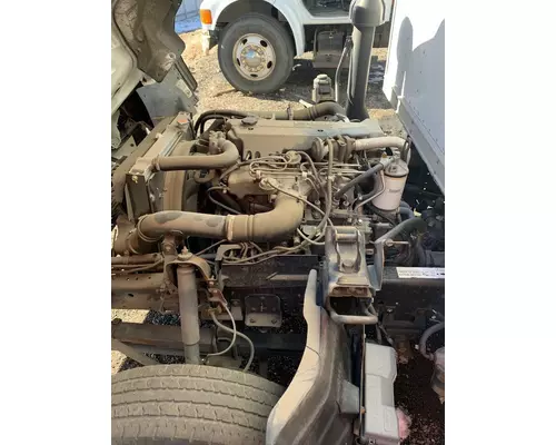 ISUZU 4HE1XN Valve Cover