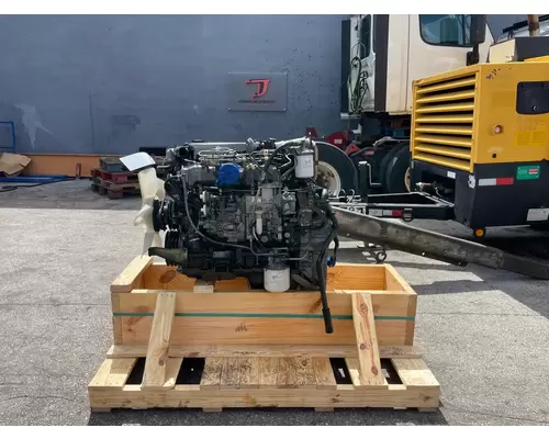 ISUZU 4HE1XS Engine Assembly