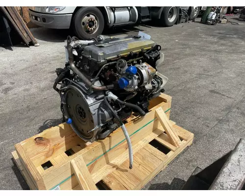 ISUZU 4HE1XS Engine Assembly