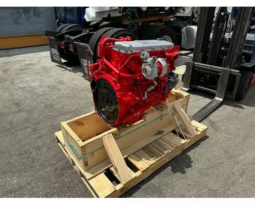 ISUZU 4HE1XS Engine Assembly